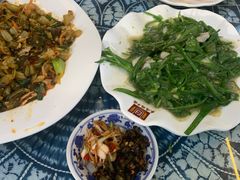 清汤牛肉-瑞丰园庭院餐厅·白族传统家常菜