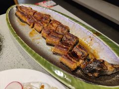 原条蒲烧活鳗鱼-万岁寿司(万国店)