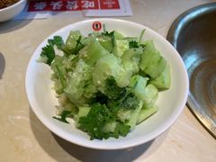 蒜泥黄瓜-老佛爷炭火蛙锅直营(清滨路总店)