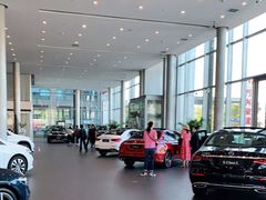 -北京鹏龙大道奔驰4S店(纪家庙店)