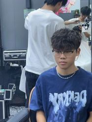 点击看大图 -藤野造型专业烫染接发