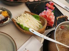 -菌子鲜汤野生菌锅