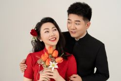 -雪中彩影婚纱摄影·微光艺术中心