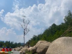 -尧山大峡谷漂流