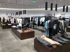 -URBAN REVIVO(上海中庚漫游城店)