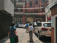 -梅龙镇酒家(南京西路总店)