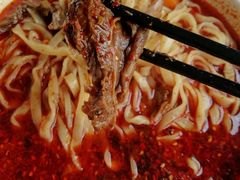 金牌麻辣牛肉面-康师傅私房牛肉面(申虹店)