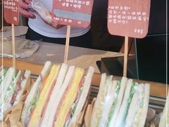 -Al Salam莫的三明治