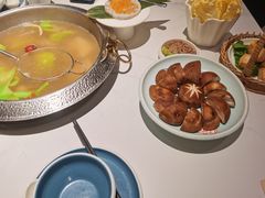 -左庭右院鲜牛肉火锅(七宝领展广场店)