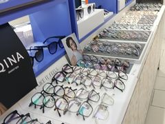 -美式眼镜·授权蔡司.依视路.尼康.豪雅.明月(南翔印象城店)