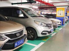 -龙湖天街-停车场