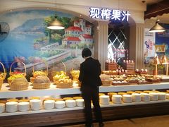 自助取餐区-渔公码头·九龙湾国际饭店