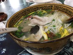 -桥香园云南过桥米线(金马碧鸡店)