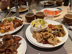 -齐河孔雀王温泉酒店·金孔雀自助百汇