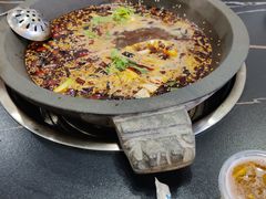 -秦巴石锅鱼