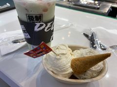 -极拉图·现制冰淇淋(大卫城店)