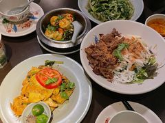 -大头虾越式风味餐厅(光明广场店)