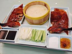 老北京片皮鸭-雅和生态渔庄·宜城锅巴饭(龙灵山公园店)