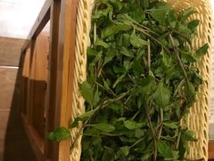 枸杞叶-牛沙暴潮汕牛肉火锅(章江南大道店)
