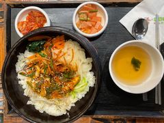 咖喱章鱼石锅拌饭-本粥&拌饭cafe(欧亚新生活店)