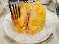 Big&nbsp;men菠萝包-澳门陈光记烧味饭店(南京德基广场店)