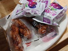 -藏猫猫咖啡主题馆(中央大道店)