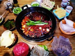 红锅-周幺妹重庆老火锅(银泰城总店)