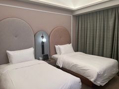 -广州天河体育中心美居酒店