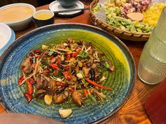 -老滇山寨•云南特色菜•地方菜•民族风情歌舞表演(金碧店)