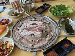 -牛信亭韩国料理·炭火烤肉(紫藤路店)