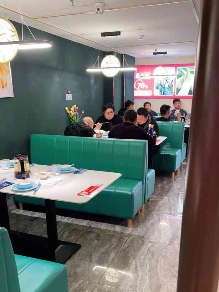 徽乡情新徽菜餐厅(北京路万基理想城店)-"位于北京路店的一家徽菜餐厅