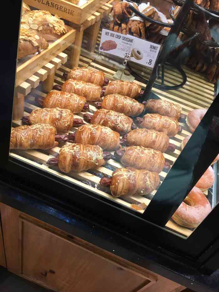 全日可颂烘焙印象店(全日可颂烘焙印象店)-"一如既往地好吃,种类多,很