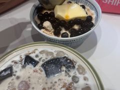 焦糖乌龙奶茶冰-堂屋糖水店(愚园店)