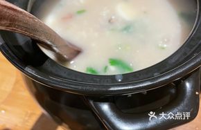 Braised Bone Rice Porridge with Chinese Yam and Abalone