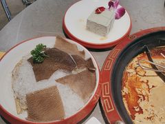 -生活如沸·顺德水牛奶火锅(大学路店)