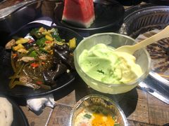 -烤圣自助美食音乐餐厅