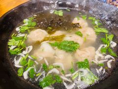 东镇老味道馄饨-老东镇啤酒屋海鲜加工·蒸汽海鲜·海鲜烧烤(台东店)