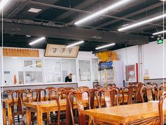 大堂-京东一绝西海子西园烧饼夹肉
