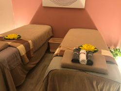 -诗丽华黛美容院