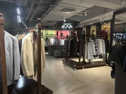 -BRANS PORO布朗斯伯勒西装高级定制·瑞璞西装(金陵店)