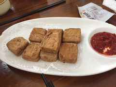 -侬佳蒸菜馆(听潮店)