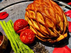 惠灵顿牛排-弦月窗LUNETTE BY AMANDA(复兴路店)