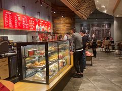 面包甜点陈列柜-星巴克臻选(深圳金光华店)