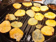 -燚店·铁板鱼蛙·烤肉·烤串(北新桥店)