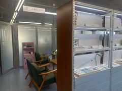 -无奔眼镜·蔡司·依视路授权店(朝阳大悦城店)