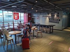 用餐区-麦当劳(世贸店)