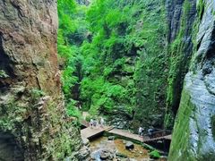 -龙潭大峡谷