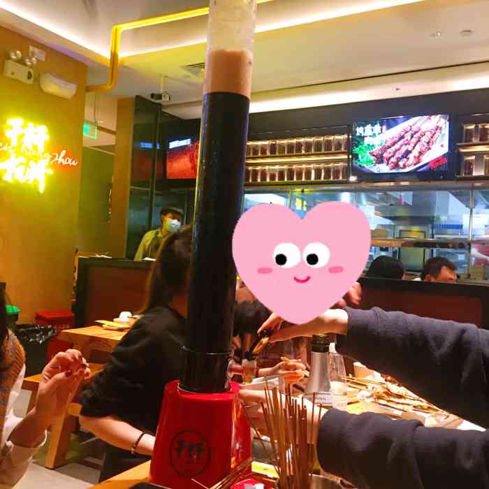 木屋烧烤(天虹店)-"[薄荷]环境:天虹喜茶旁边,位子还是很.