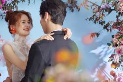 -雪中彩影婚纱摄影·微光艺术中心