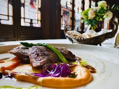 煎烤小犊牛牛脊肉-北京古城老院厉晓麟精致菜